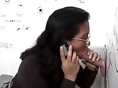Gloryhole " бәдрәф өчен азиаточка